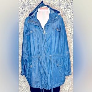 TORRID CHAMBRAY LIGHTWEIGHT DRAWSTRING JACKET WITH HOOD